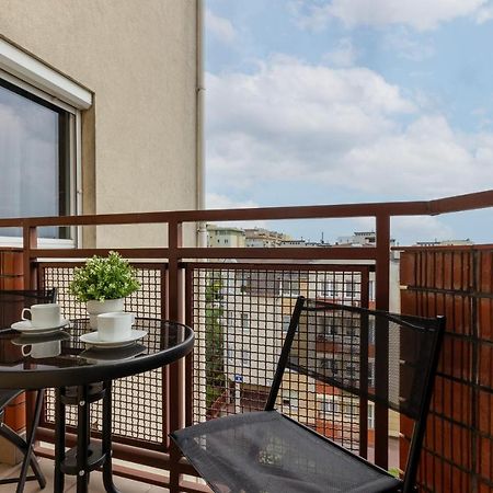 Cozy Apartment With Parking In Warsaw Ursus By Noclegi Renters Eksteriør bilde