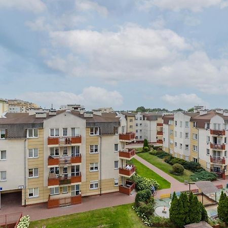 Cozy Apartment With Parking In Warsaw Ursus By Noclegi Renters Eksteriør bilde