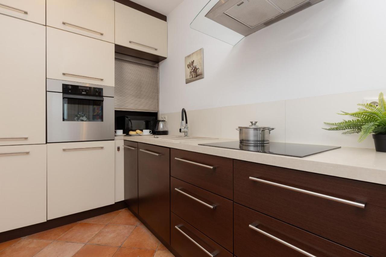 Cozy Apartment With Parking In Warsaw Ursus By Noclegi Renters Eksteriør bilde