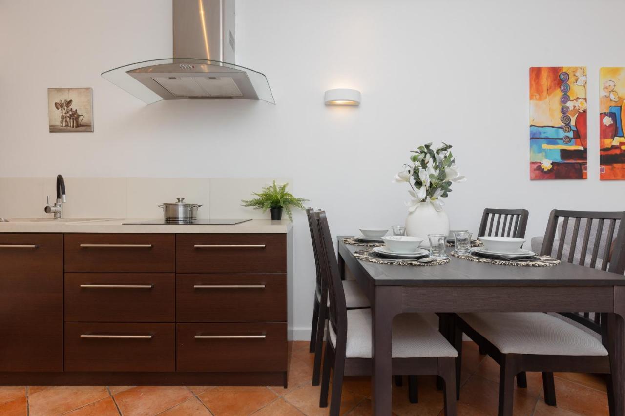 Cozy Apartment With Parking In Warsaw Ursus By Noclegi Renters Eksteriør bilde