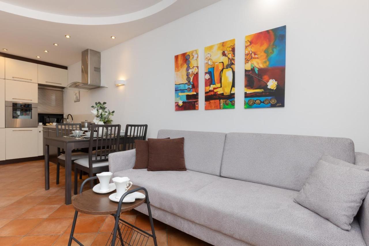 Cozy Apartment With Parking In Warsaw Ursus By Noclegi Renters Eksteriør bilde