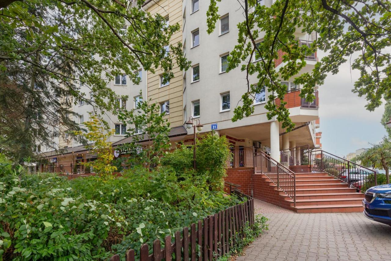 Cozy Apartment With Parking In Warsaw Ursus By Noclegi Renters Eksteriør bilde